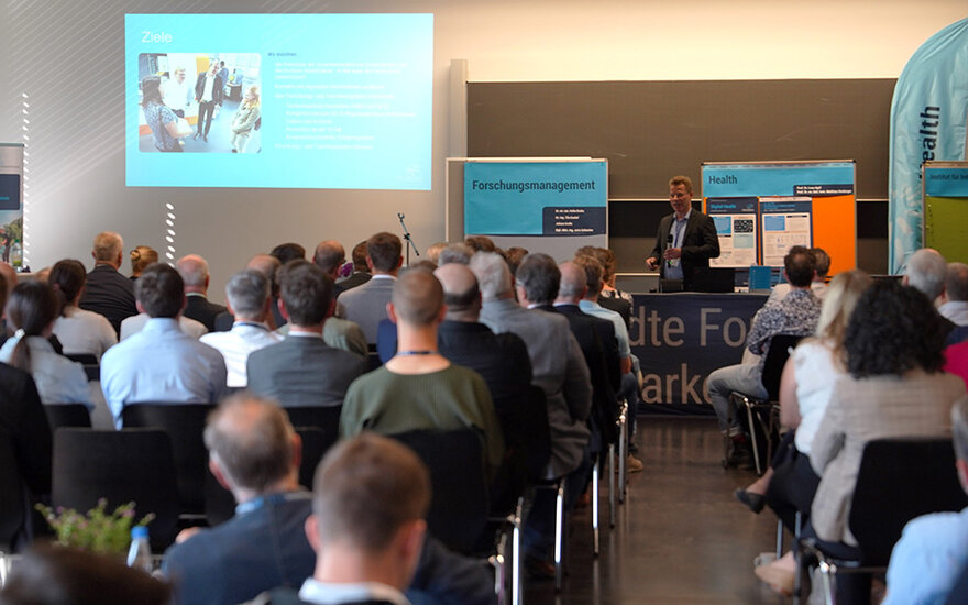 Begrüßung vom Vize Präsident der TH AB, Prof. Dr.-Ing. Klaus Zindler, am Forschungs- und Transfertag 2025