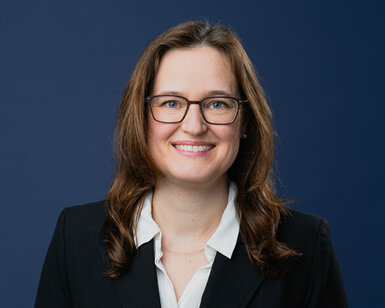 Portrait von Prof. Dr. Silja Kotte.