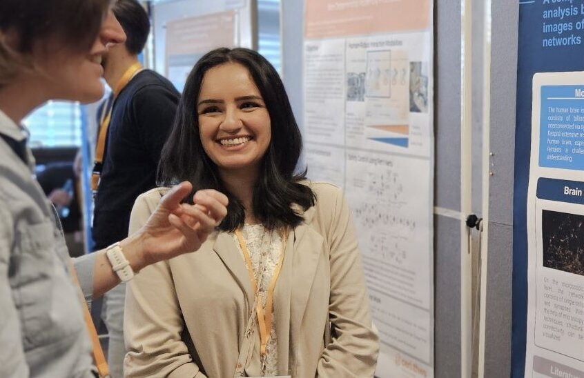 Doktorandin iDok präsentiert Poster