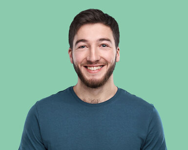 Portraitfoto Testimonial Ismat aus dem Studiengang MEDS.