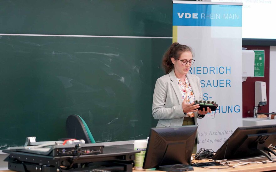 Carolin Fischer bei der Preisverleihung vom Dessauer Preis 2025