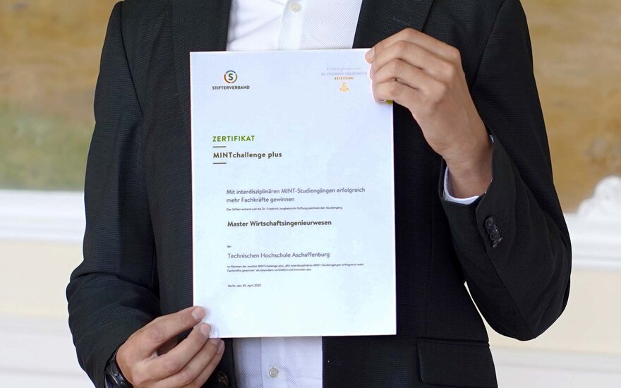 Zertifikat der MINTchallenge plus