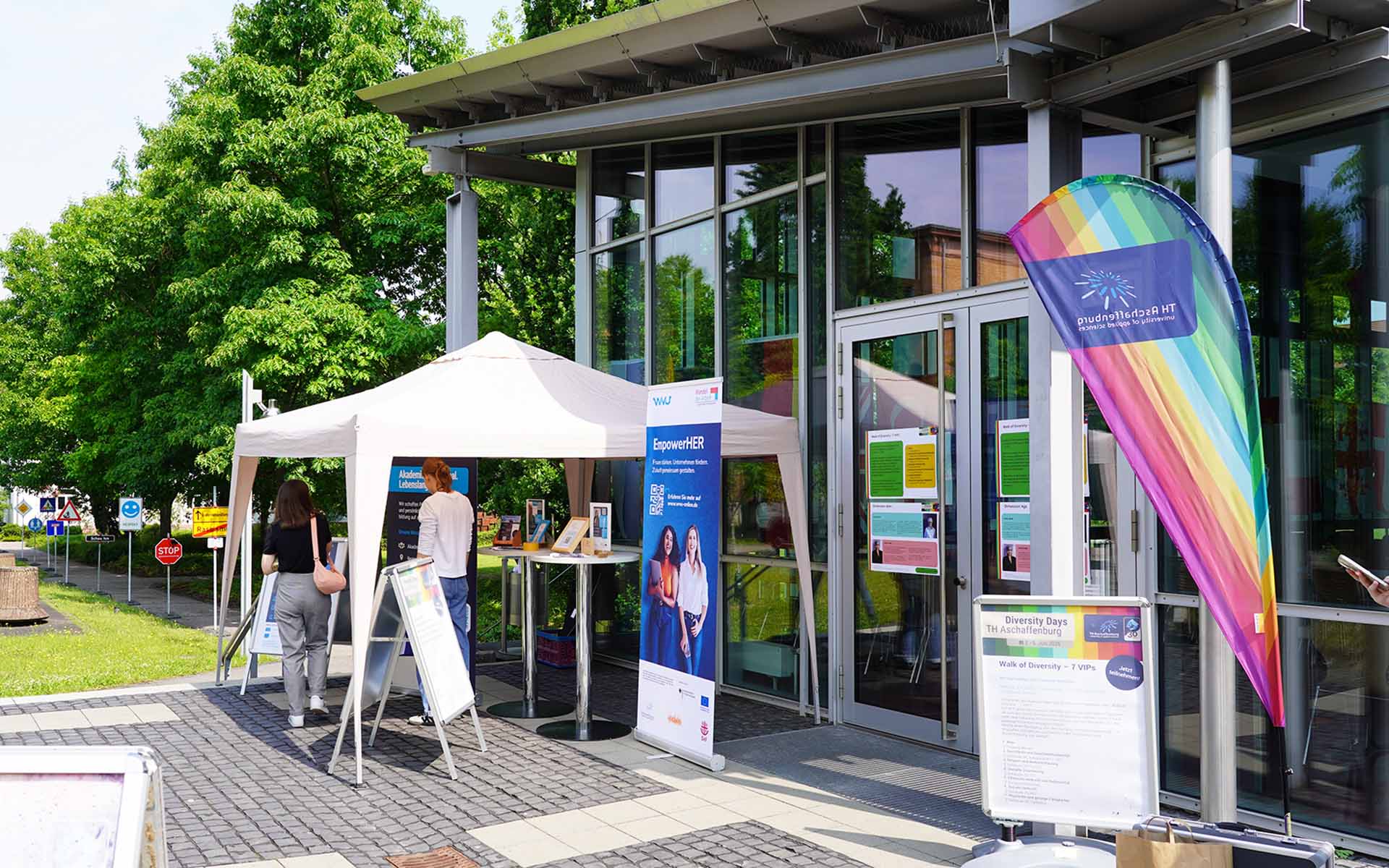 Tage der Vielfalt 2025 vor der Mensa der TH Aschaffenburg 
